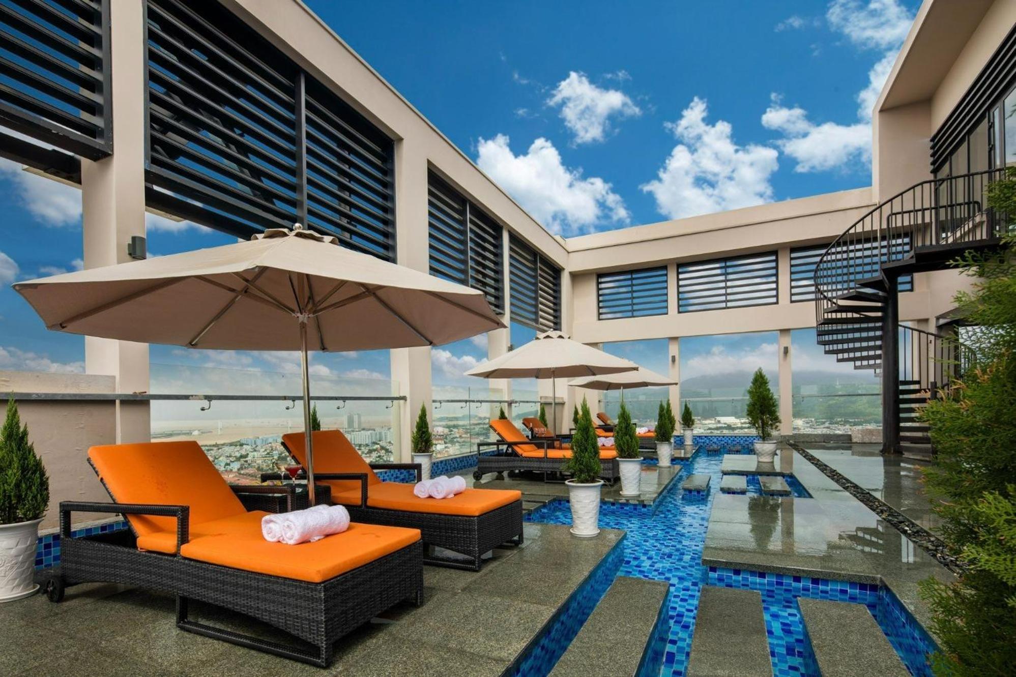 דה נאנג Luxury Apartment - Rooftop Swimming Pool - Beach Front - Hinata Apartment מראה חיצוני תמונה